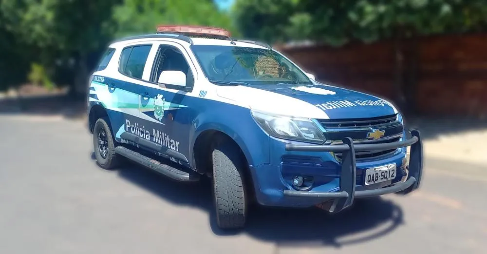PM prende suspeito de tráfico após cidadão tentar invadir residência para cobrar divída de usuário
