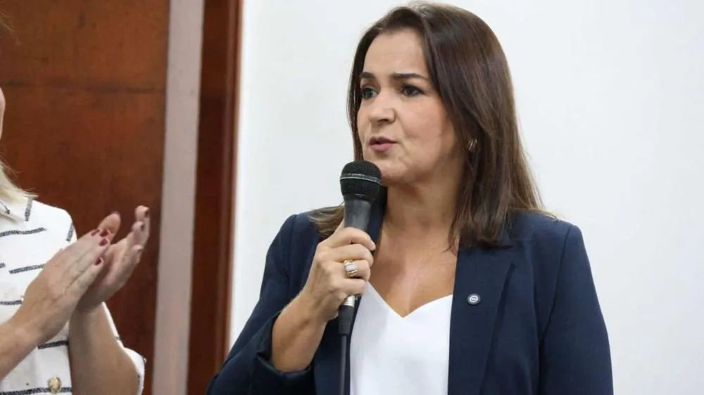 CRISES EM SÉRIE AUMENTAM PRESSÃO SOBRE GESTÃO DE ADRIANE LOPES EM CAMPO GRANDE