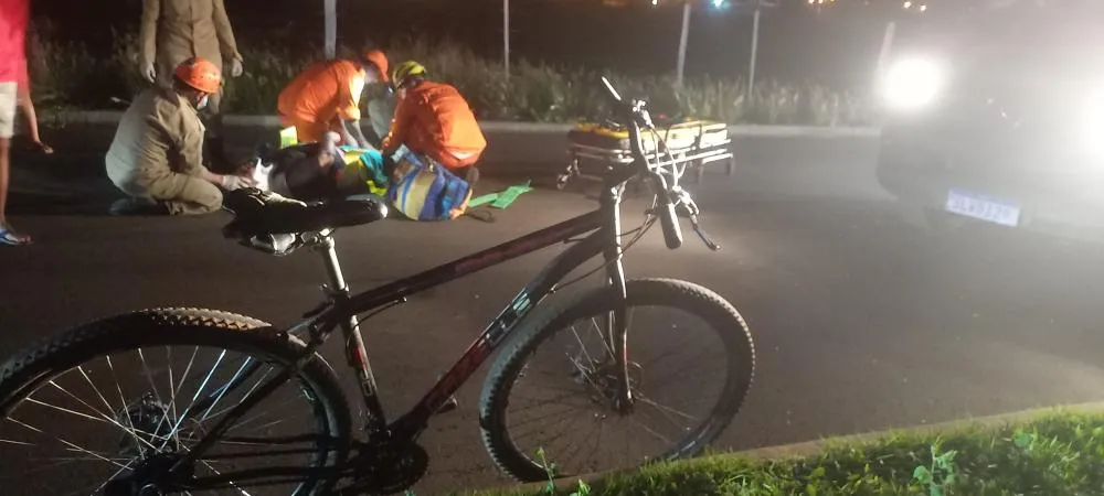 Ciclista é atropelado por moto e motoqueiro foge sem prestar socorro em Três Lagoas